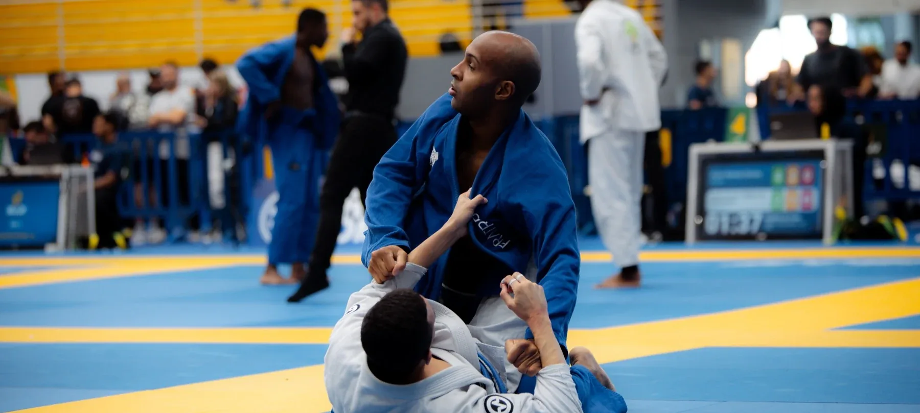 Treino de Jiu-Jitsu para iniciantes